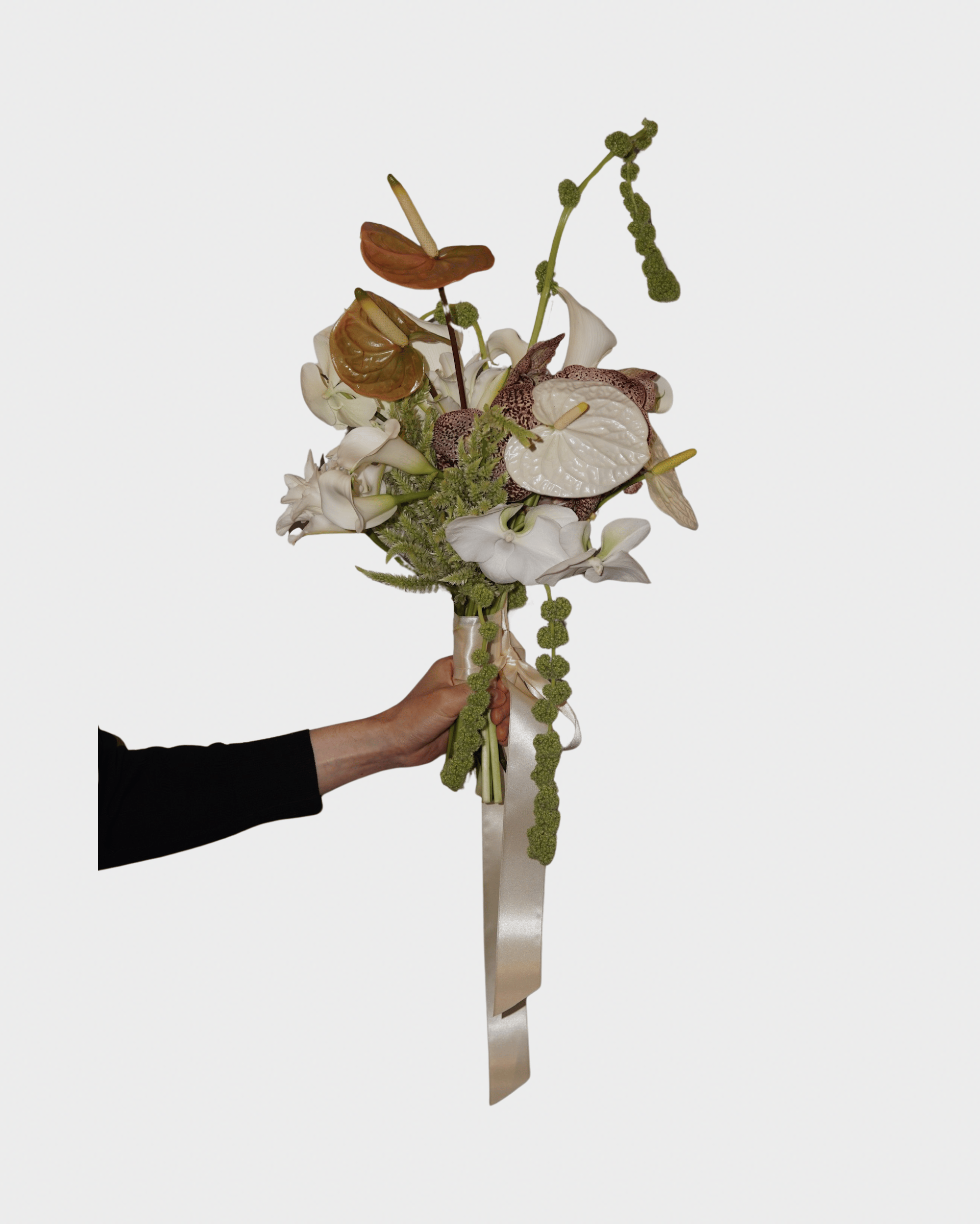 La Bomba Floristry Arrangements Bridal bouquet - Medium La Bomba Floristry Vancouver Canada Bridal bouquet - Medium