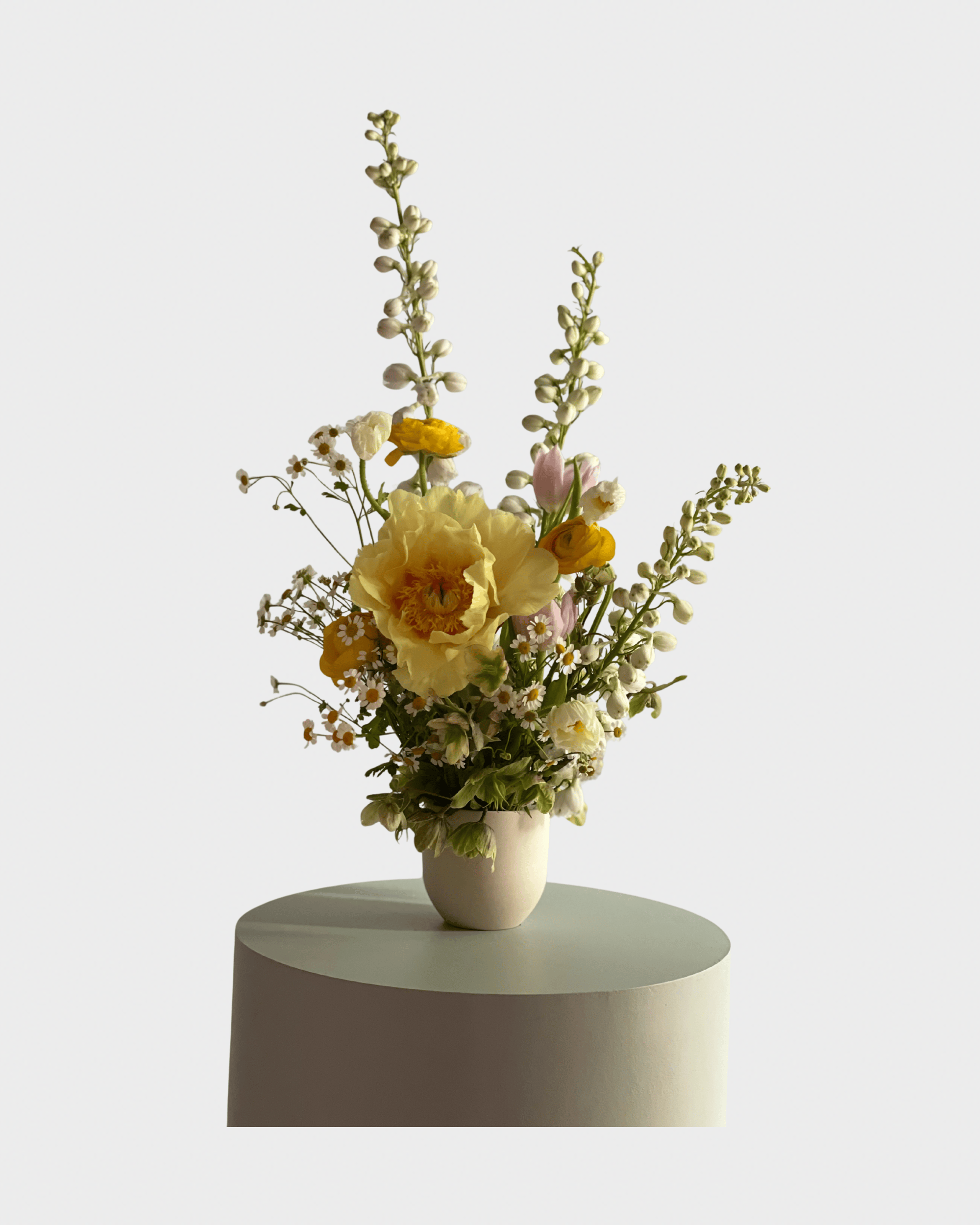 La Bomba Floristry Arrangements Vase Centrepieces La Bomba Floristry Vancouver Canada Vase Centrepieces