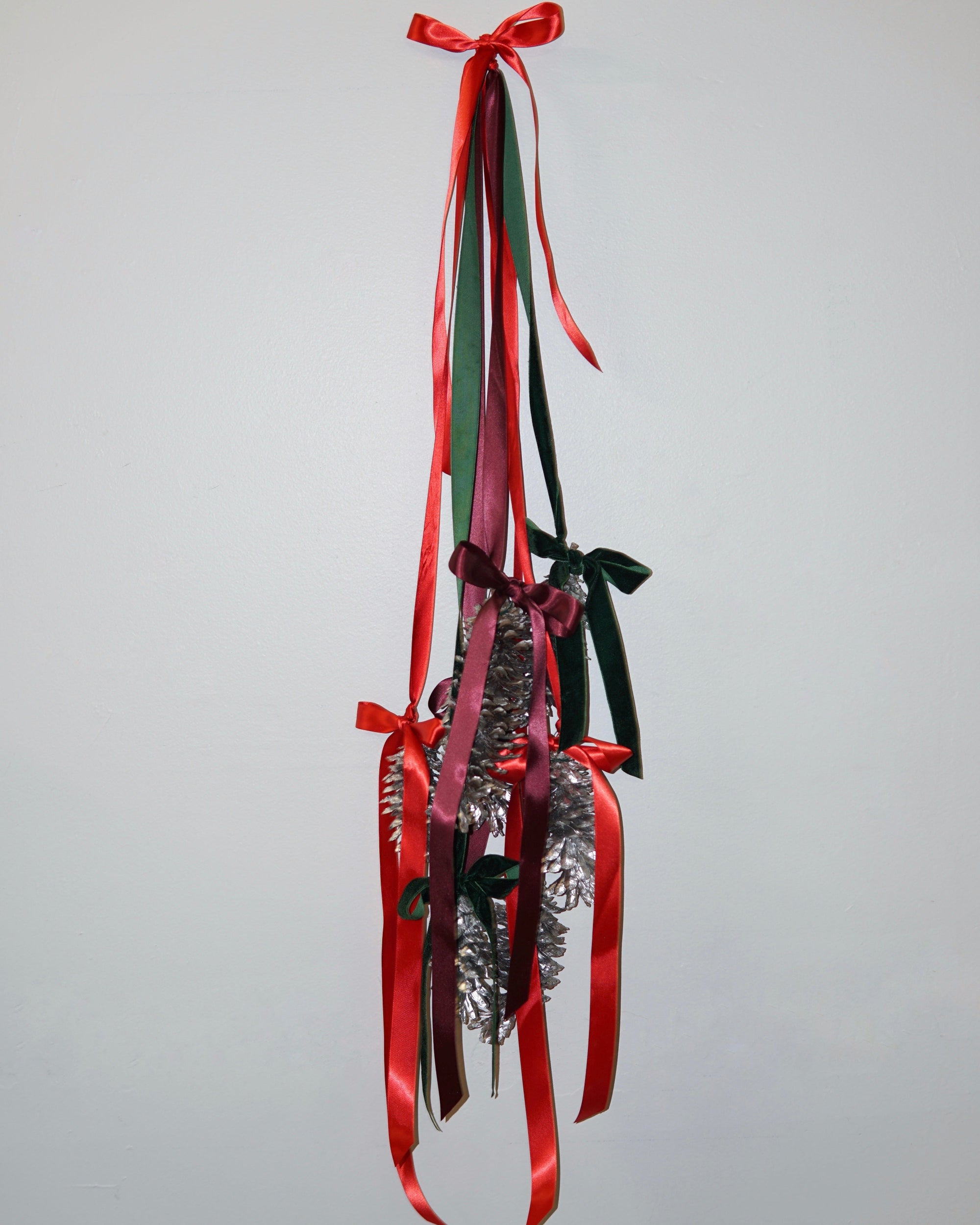 La Bomba Floristry Flowers Velvet Silver Pinecones Set La Bomba Floristry Vancouver Canada Velvet Silver Pinecones Set