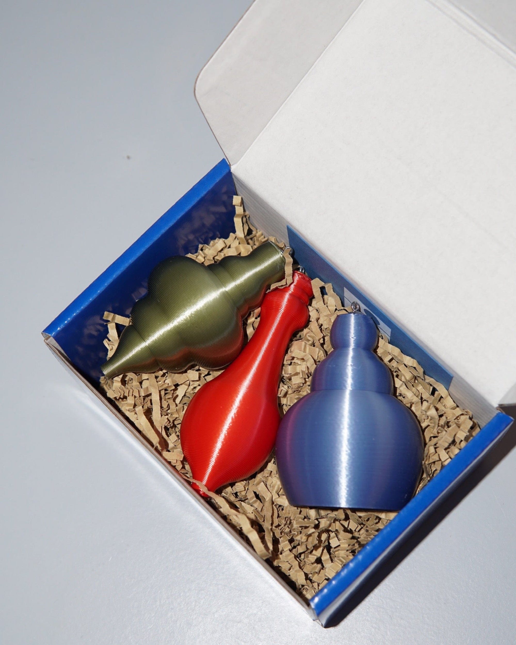 La Bomba Floristry Mixed Colours Stooludio Ornaments - Set of 3 La Bomba Floristry Vancouver Canada Stooludio Ornaments - Set of 3