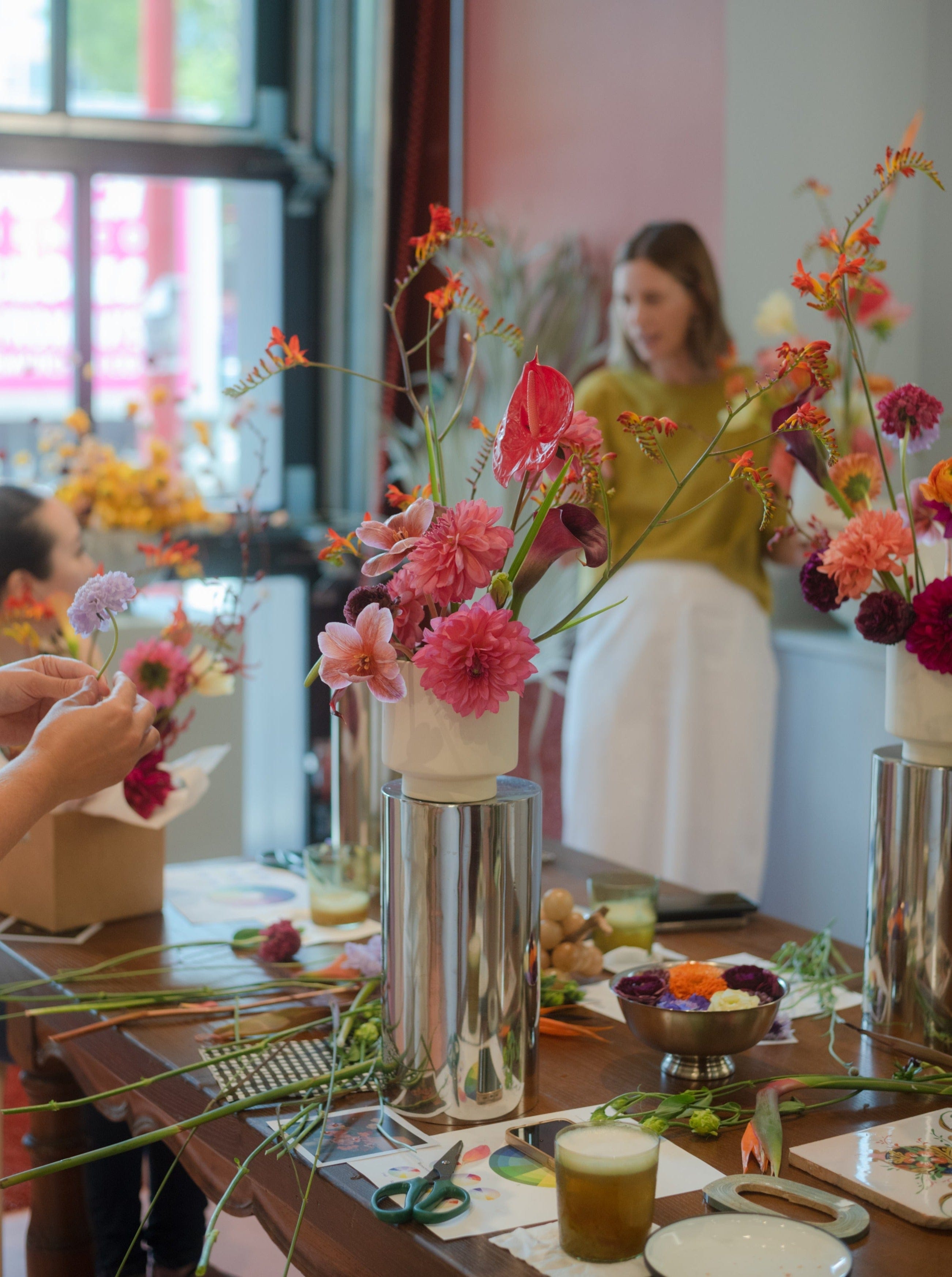 La Bomba Floristry Workshops WORKSHOP: SPRING EDITION 
| Sunday, June 4th 2023 La Bomba Floristry Vancouver Canada